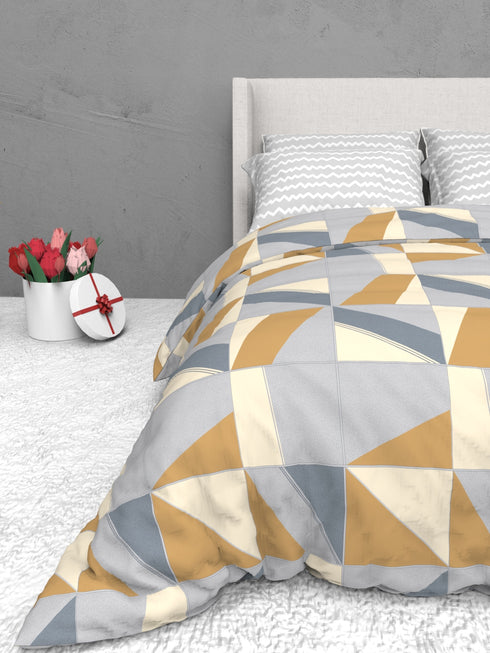 The White Moss Soft Cotton Ida Double Bedsheet With 2 Pillow Covers
